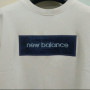 뉴발란스 흰색 맨투맨95M