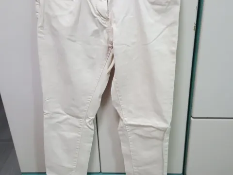 베이지 면바지