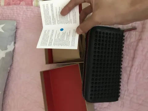 크리스찬 루부탱 지갑