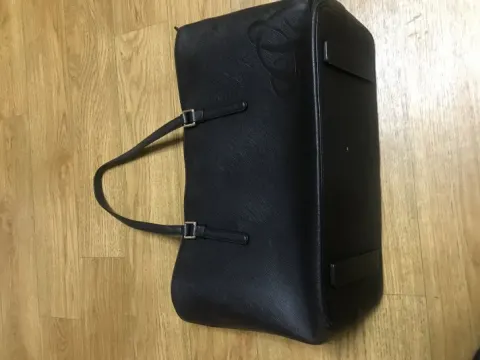 루이까또즈 쇼퍼백 판매합니다