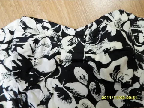 예쁜여성 상의예요
