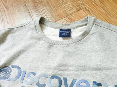 DISCOVERY 맨투맨 정품 팝니다