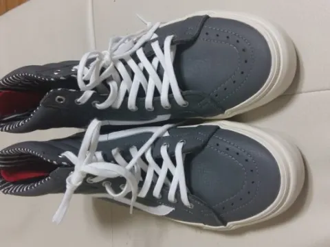 Vans off The well