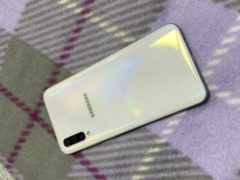 [완전저렴!!]갤럭시 A50 64GB 화이트 18만원