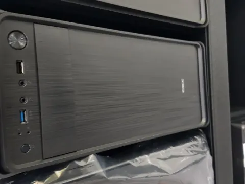 본체~모니터셋트팜니다
