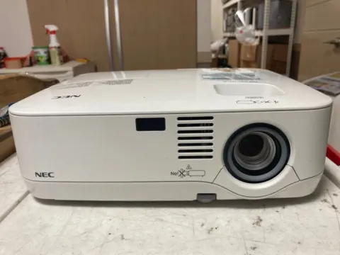 NEC NP600 빔프로젝터 상태최상급 팝니다
