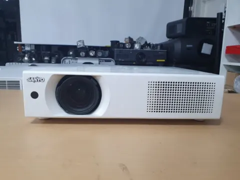 산요 XP - 106K 빔프로젝터