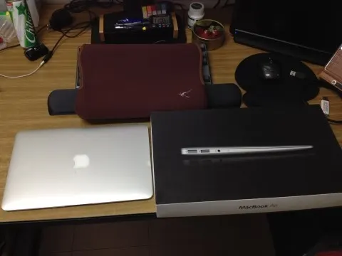 2011년 맥북에어 11인치 기본형+램업글