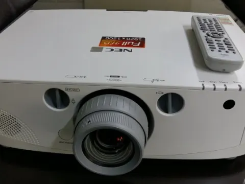 NEC PA500U/5000안시/(고광도 FULL HD) 팝니다