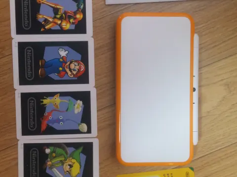 닌텐도 2ds xl,튀동숲,친구모아아파트,충전기