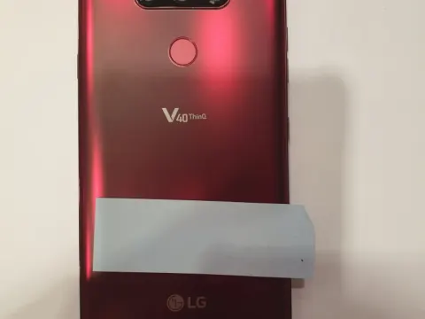 V40