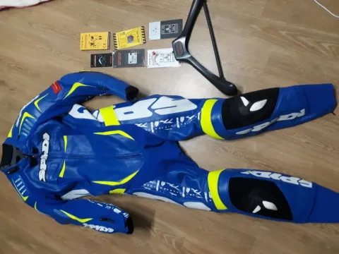 spidi track replica evo 원피스 슈트 48사이즈 팝니다.