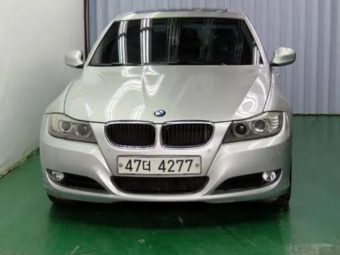 BMW 320D 세단 내비패키지 팝니다.