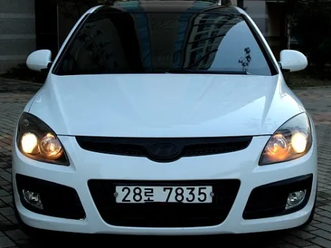 2008년식 현대 i30 럭셔리 차량입니다