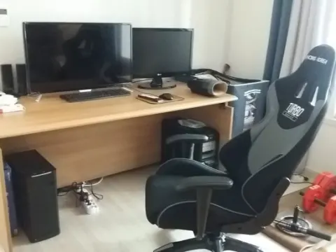 사무용책상 과 의자